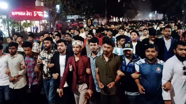 জনভোগান্তি চাননা তিতুমীর কলেজের শিক্ষার্থীরা